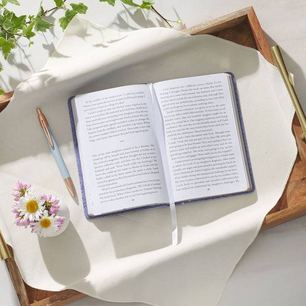 Moments of Grace for Moms: Stories and Scriptures Purple Gift Book