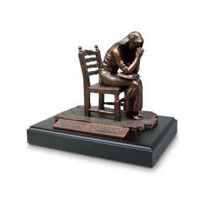 Sculpture-Devoted-Praying Couple